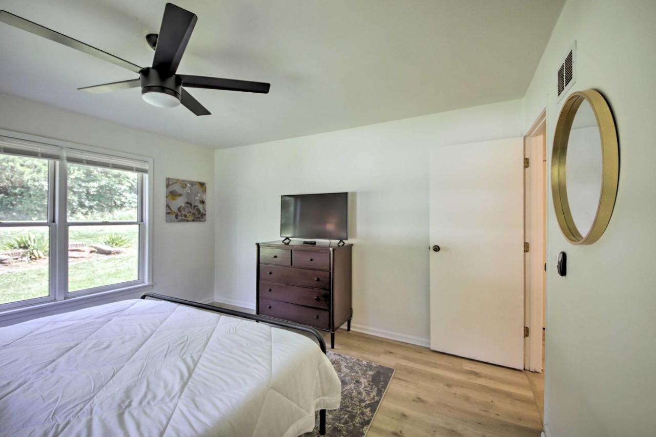 Modern Eckerty Home With Deck On Patoka Lake! Taswell Exterior foto